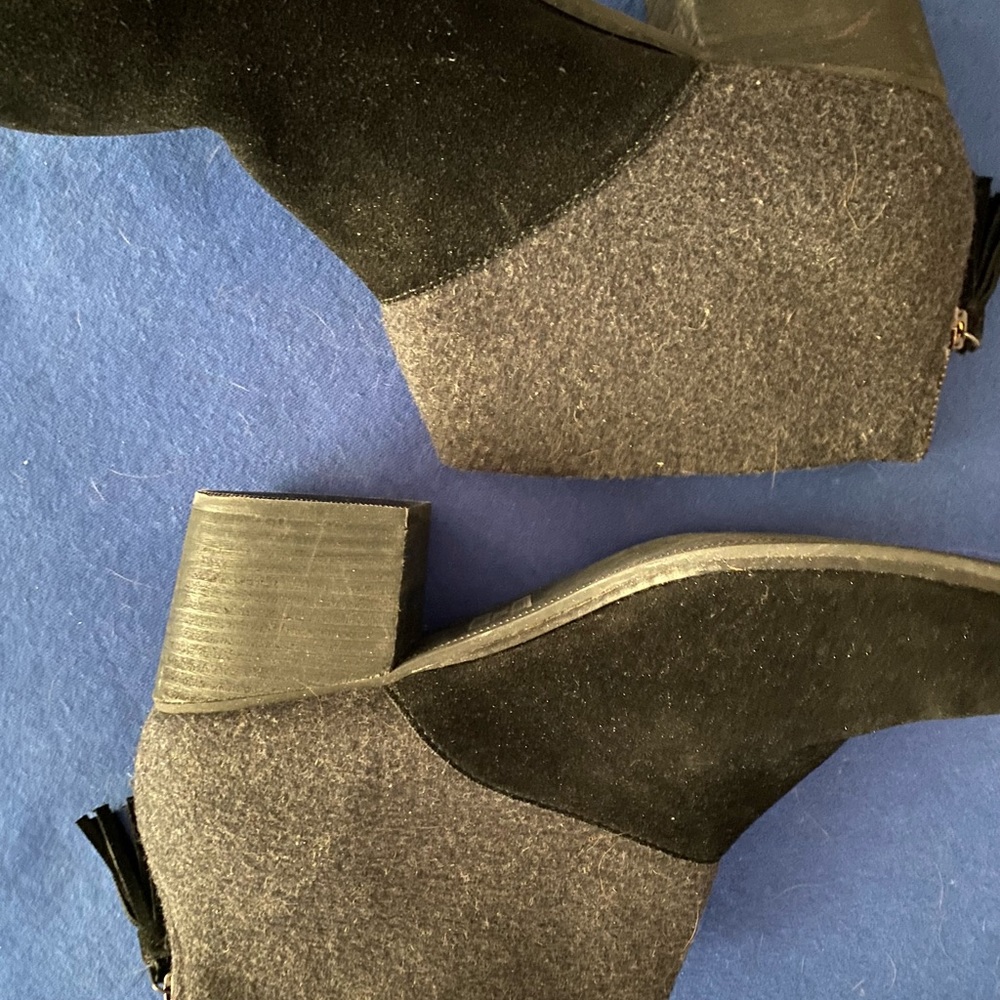 Tom’s Booties size 12